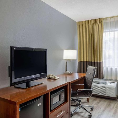 Travelodge By Wyndham Brooklyn Center Eksteriør bilde