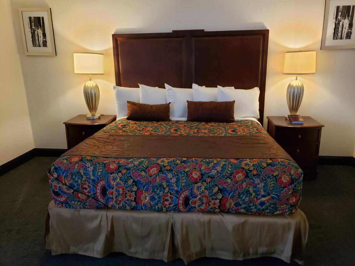 Travelodge By Wyndham Brooklyn Center Eksteriør bilde