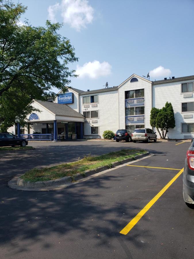 Travelodge By Wyndham Brooklyn Center Eksteriør bilde