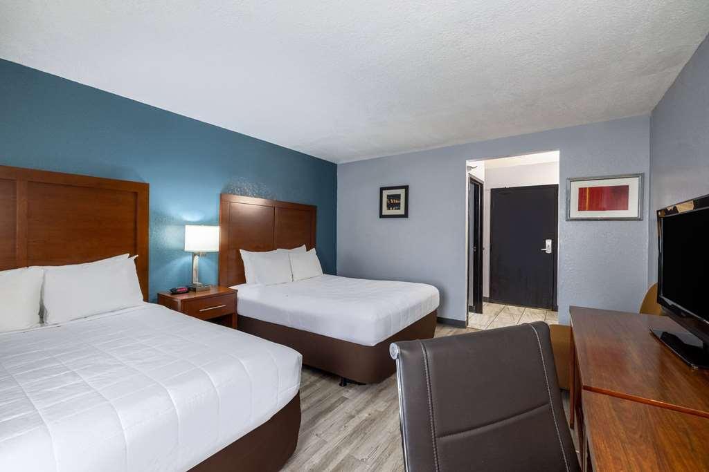 Travelodge By Wyndham Brooklyn Center Rom bilde