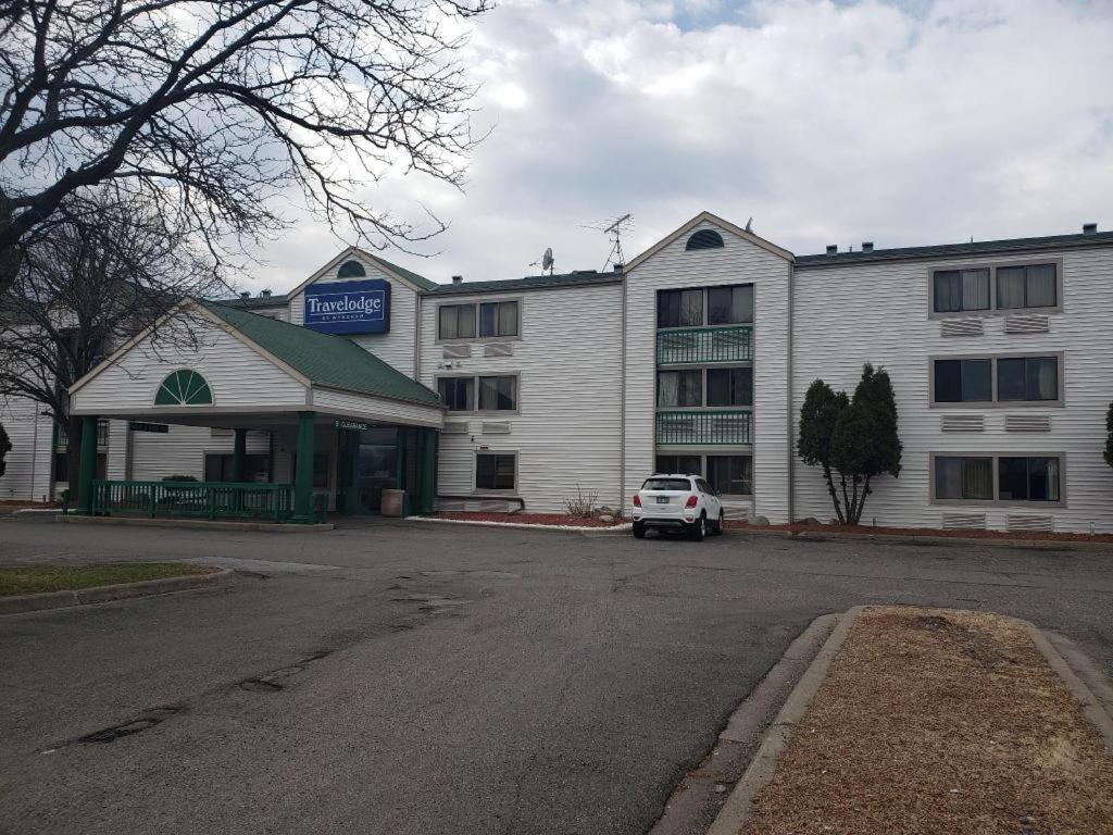 Travelodge By Wyndham Brooklyn Center Eksteriør bilde