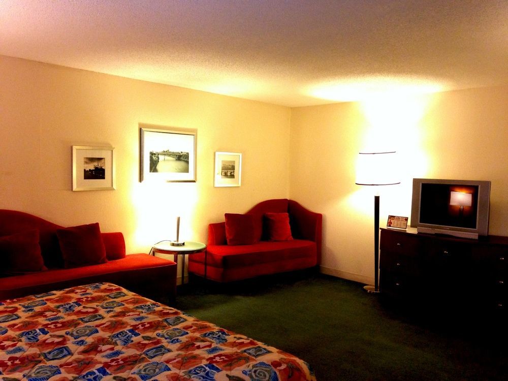 Travelodge By Wyndham Brooklyn Center Eksteriør bilde