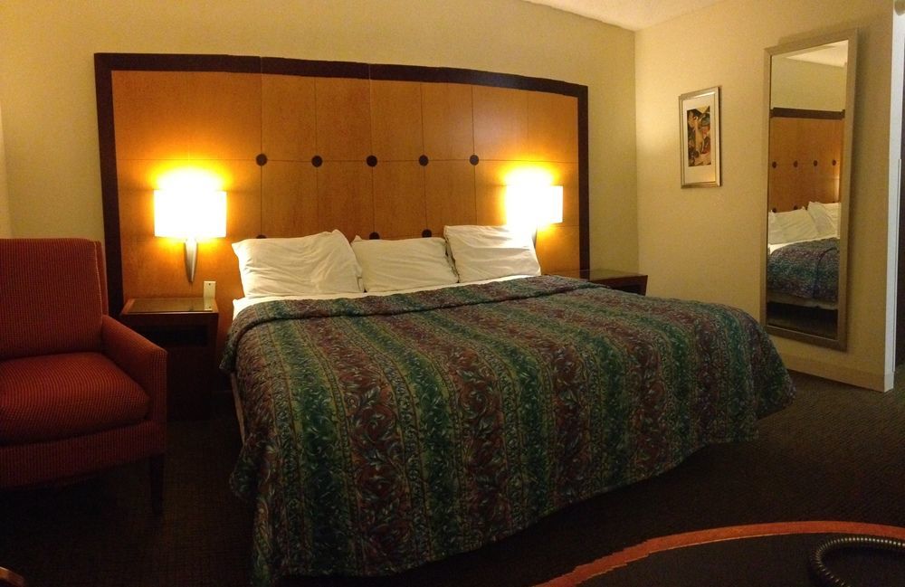 Travelodge By Wyndham Brooklyn Center Eksteriør bilde