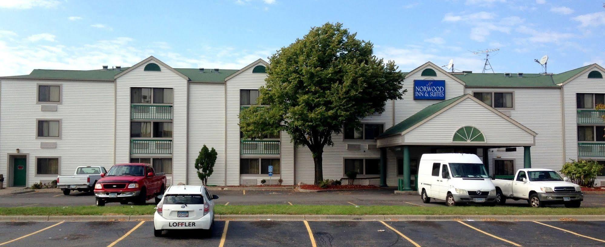 Travelodge By Wyndham Brooklyn Center Eksteriør bilde